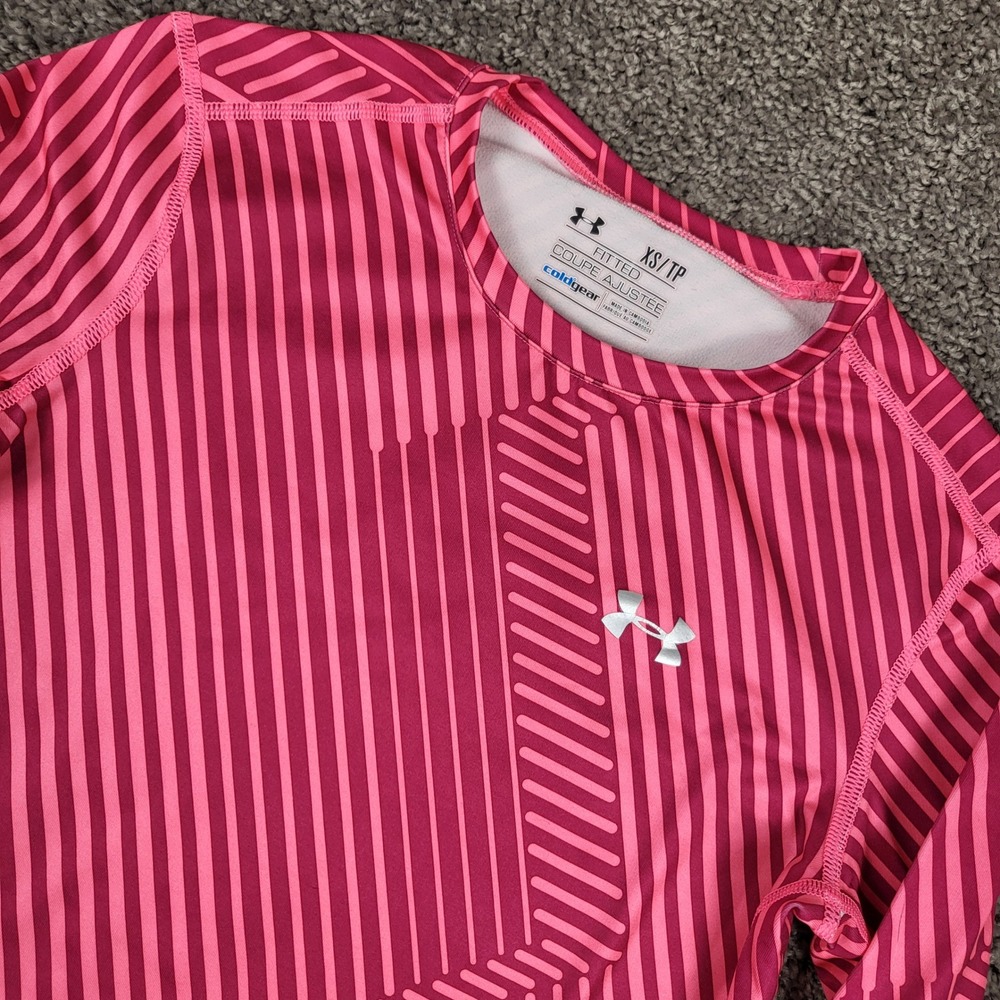 Under Armour ColdGear Shirt Womens XS Pink Excellent 1236814 Striped Base Layer